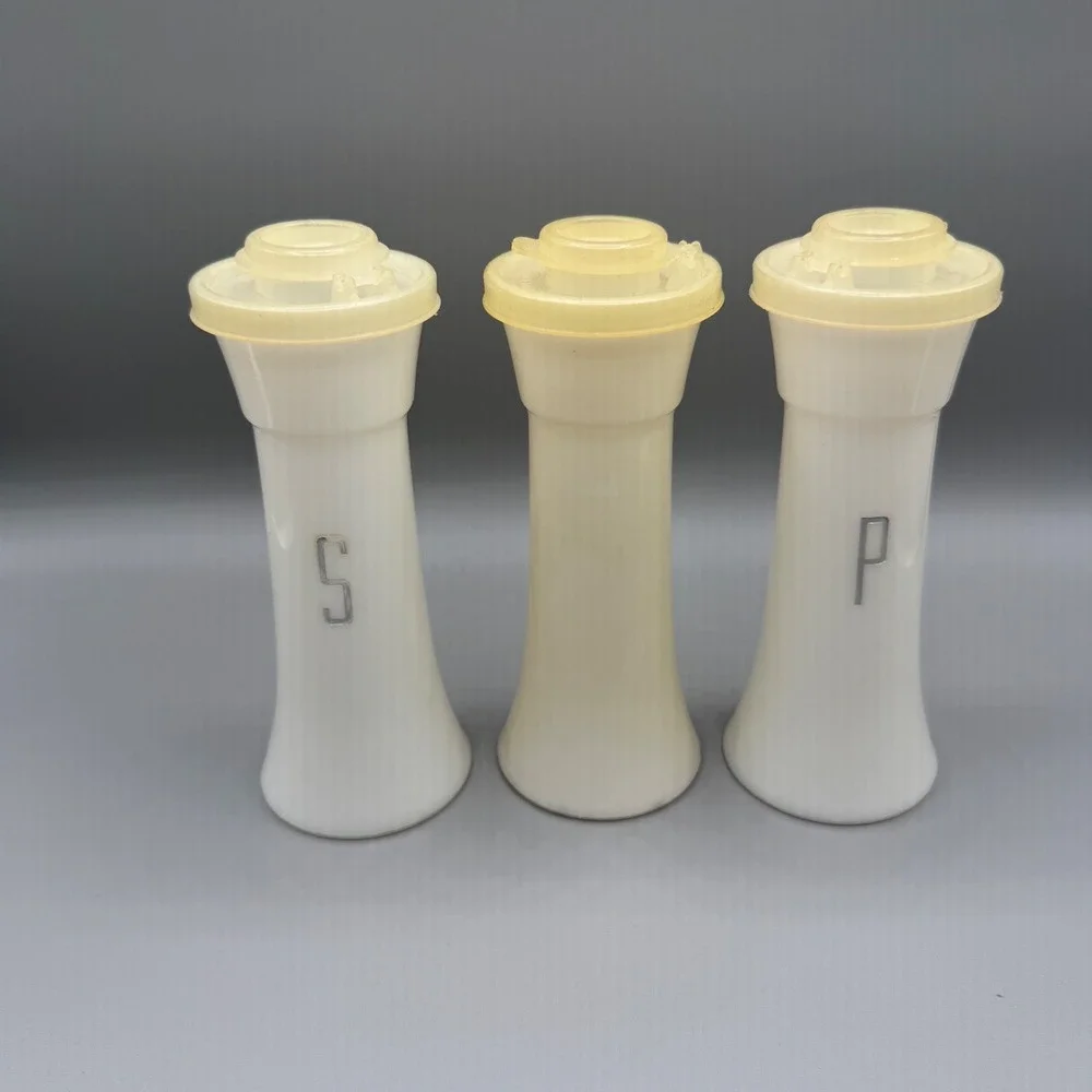 VTG Tupperware‎ Hourglass Salt & Pepper Shaker White Set of 3 Retro Kitchen 6.5